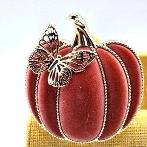 BATH & BODY WORKS Wallflower Mauve Pumpkin w/ Gold Butterfly